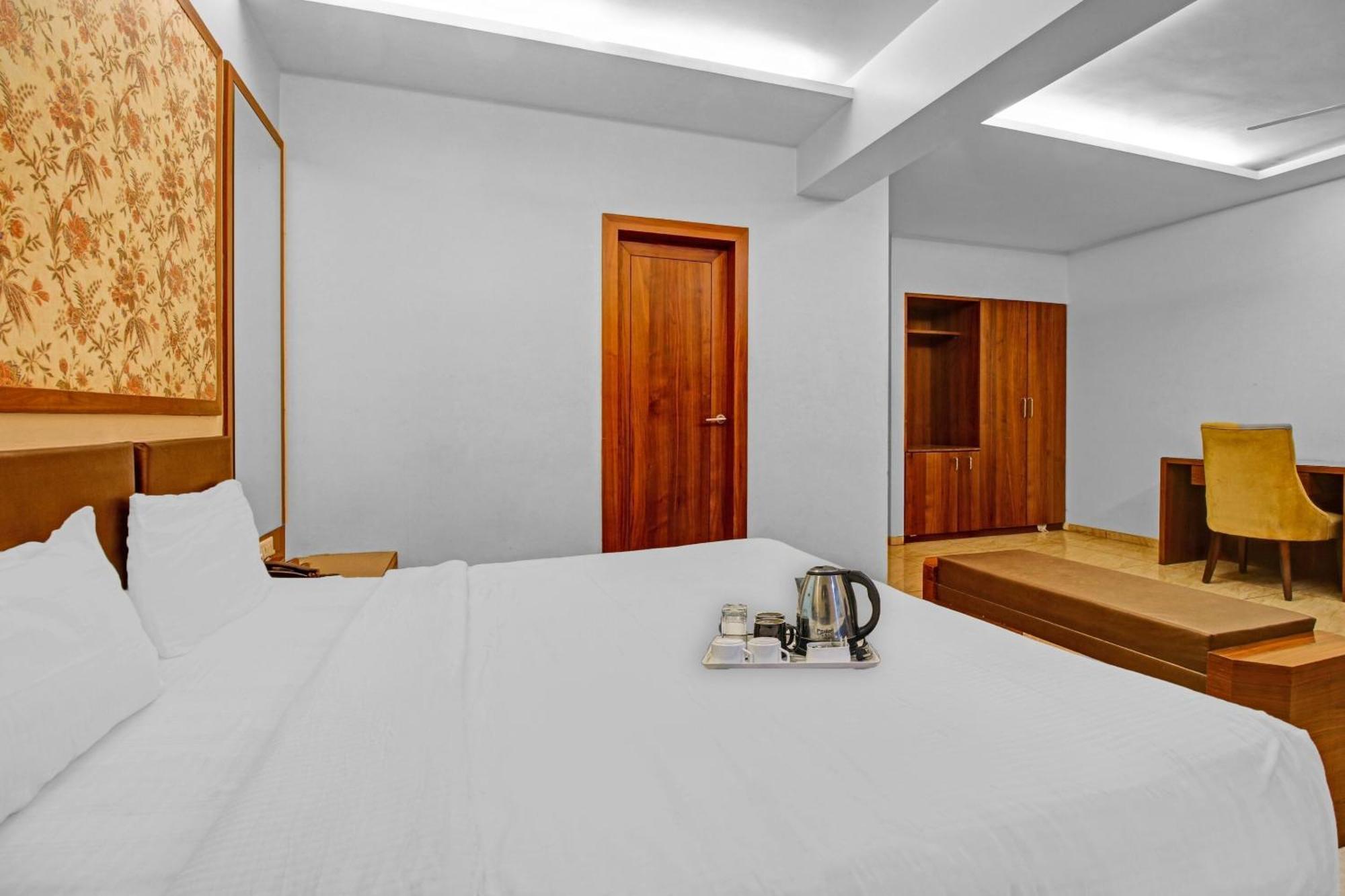 Hotel Collection O Surya Bhópál Exteriér fotografie