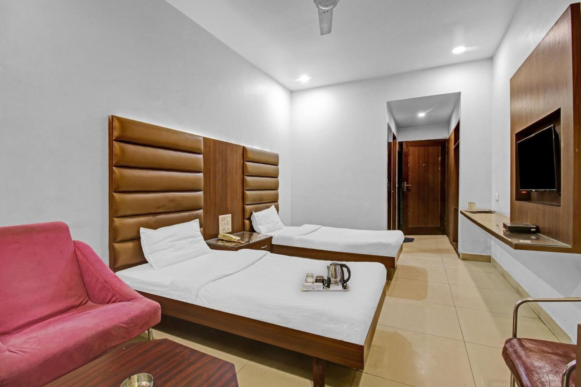 Hotel Collection O Surya Bhópál Exteriér fotografie