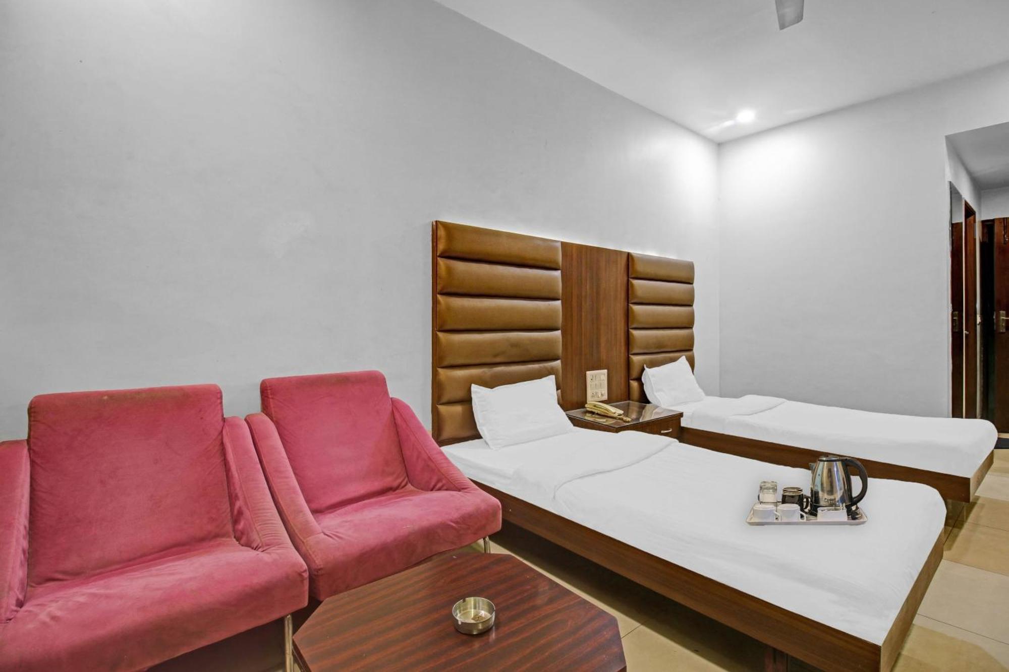 Hotel Collection O Surya Bhópál Exteriér fotografie